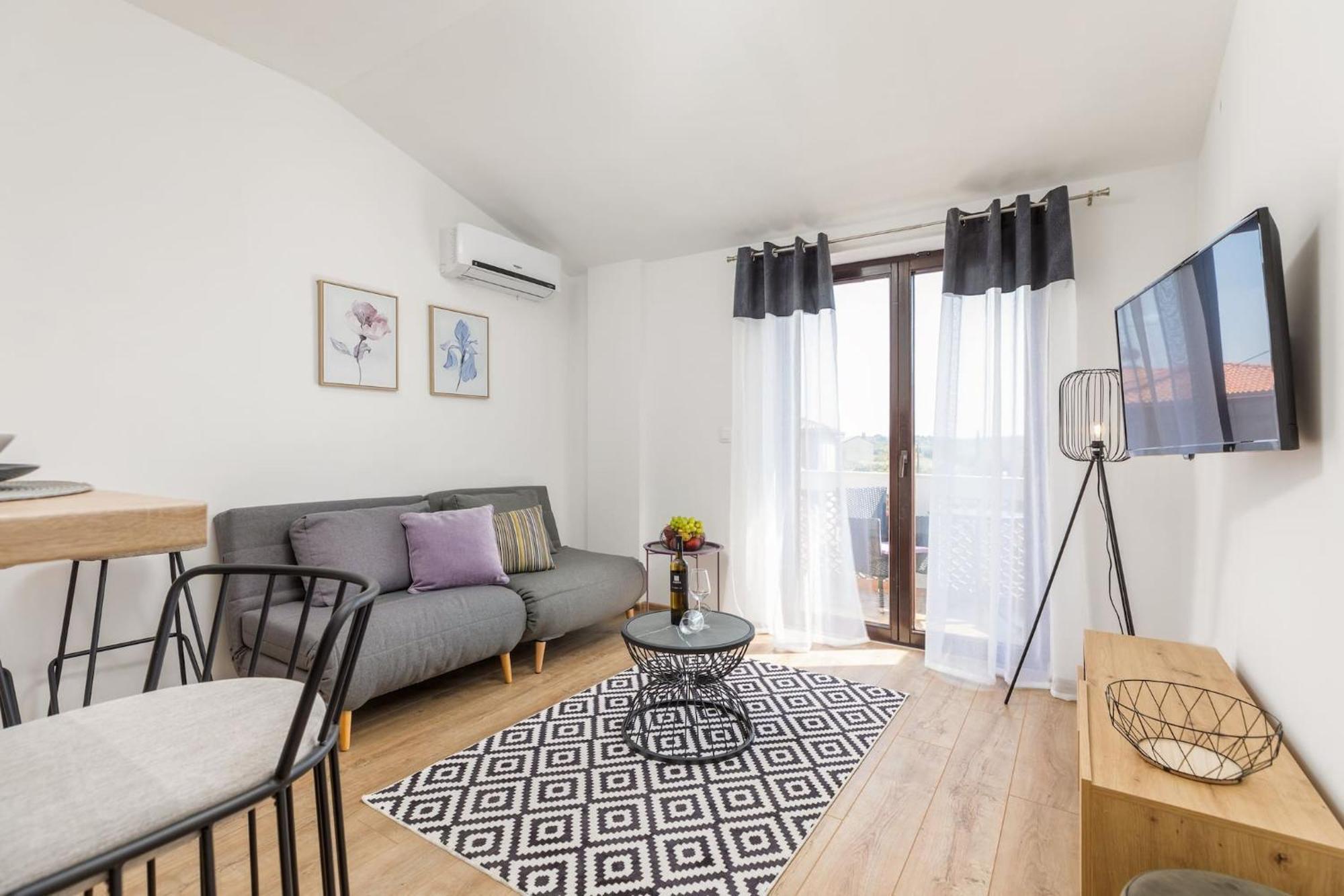 Marceta - Apartments & Rooms With Swimming Pool Fažana Exterior foto